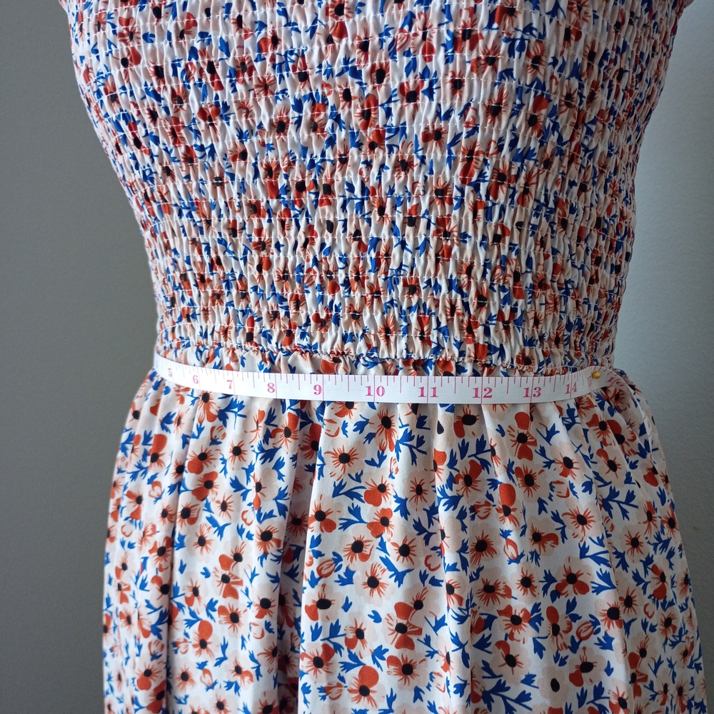 SHEIN Smocked Maxi Dress with Multicolor Flower Print - Picture 5 of 8